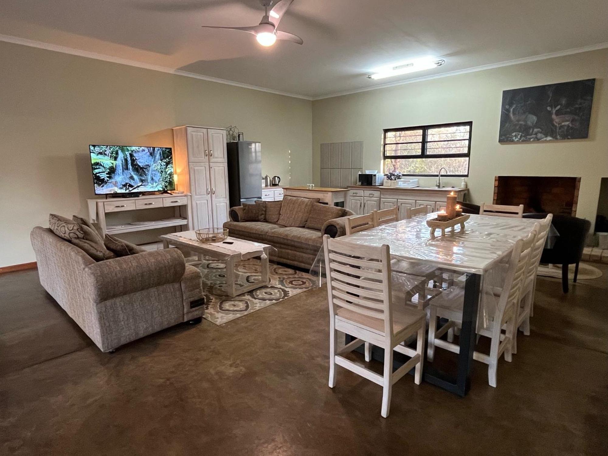 Olienhoff Guesthouse And Rest Camp Otavi Екстериор снимка